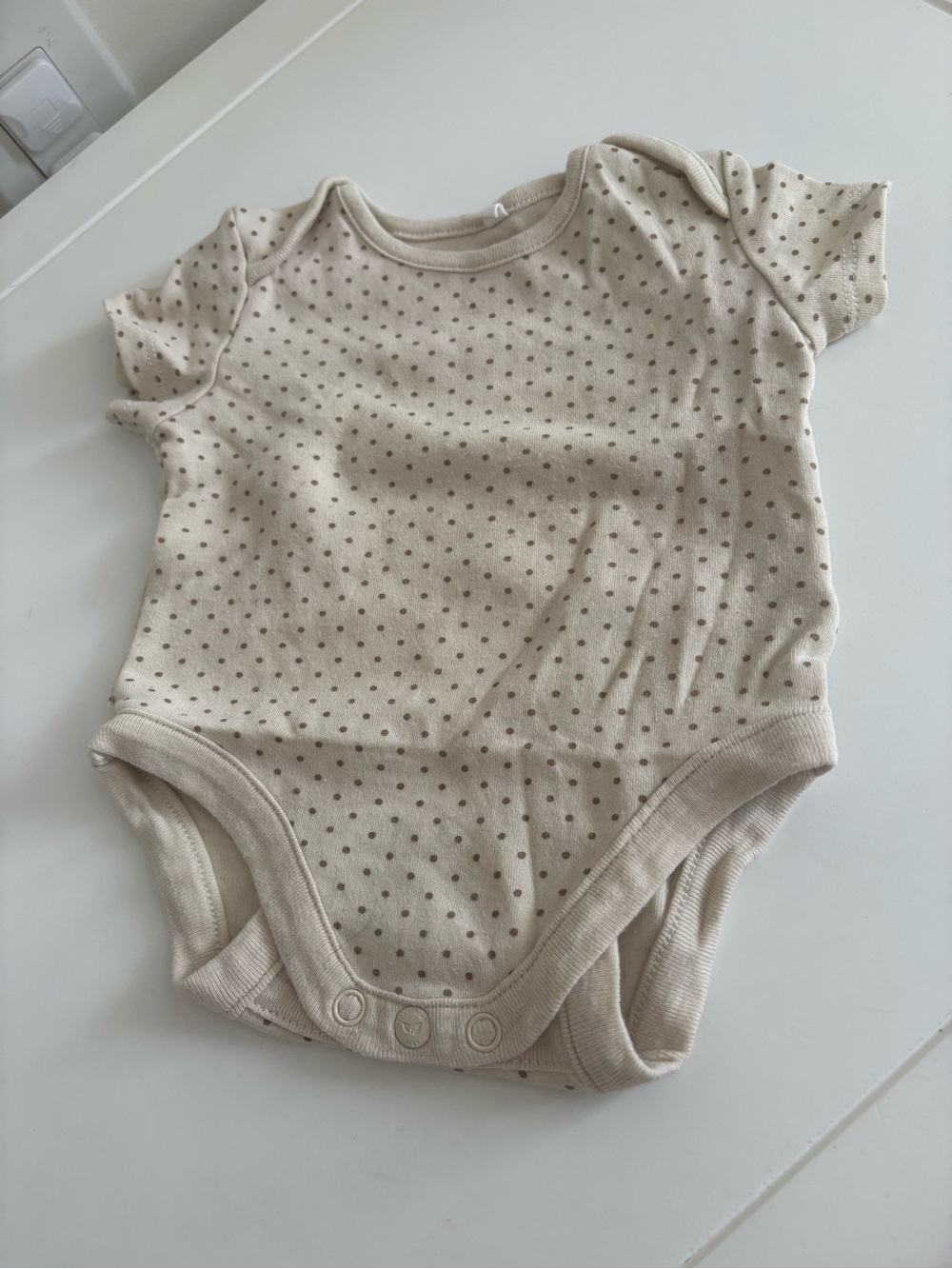 Baby Cream Dot Short-Sleeve One-Piece Bodysuit